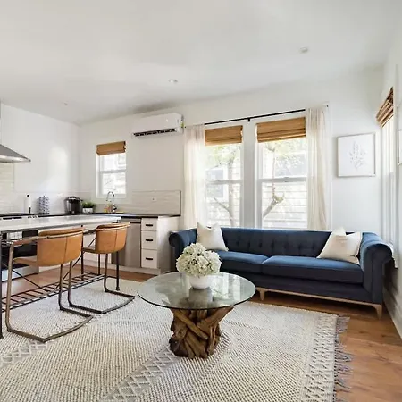 Stay Portland - The Calin Suite - Posh Local Boutiques & Eateries